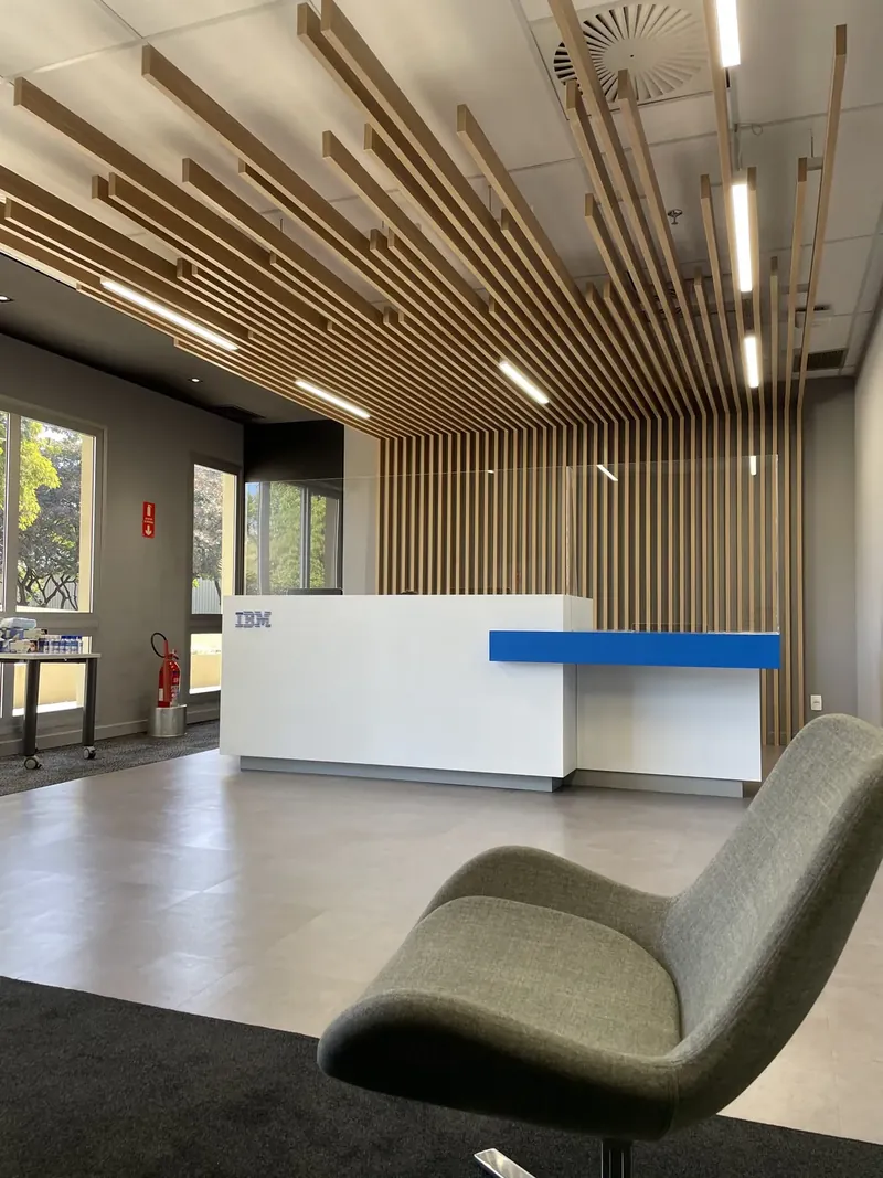 Reforma IBM Brasil em Hortolândia · obra corporativa do Grupo Maciel